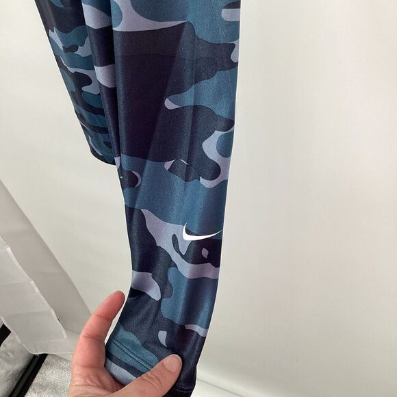 NWT Ladies‎ Nike Camo Full Length Leggings Blue XS - Picture 2 of 7